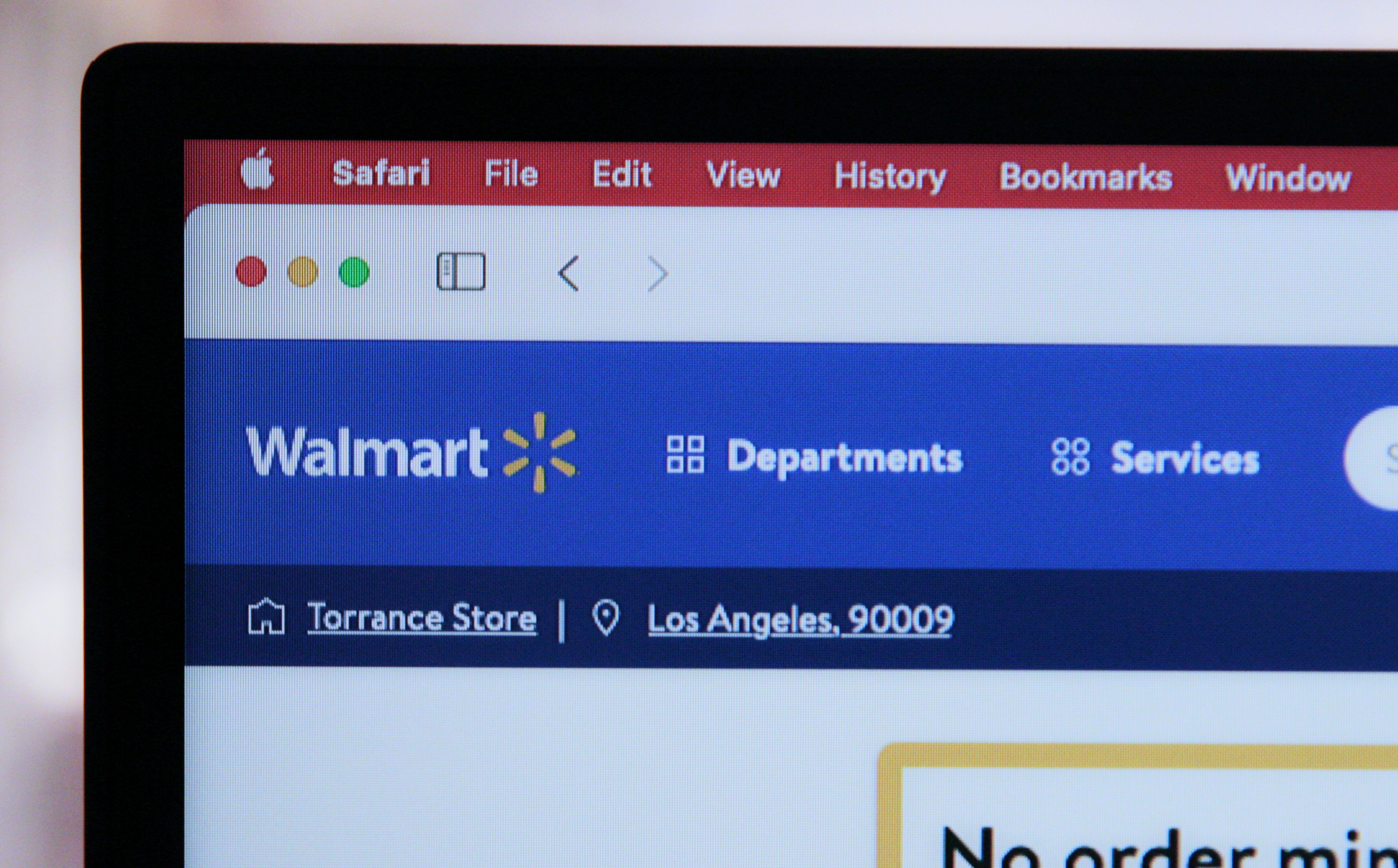 Walmart, Amazon, and Shopify leverage AI to improve the shopping experience